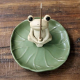 Khay Ếch Ngố Ôm Nhang