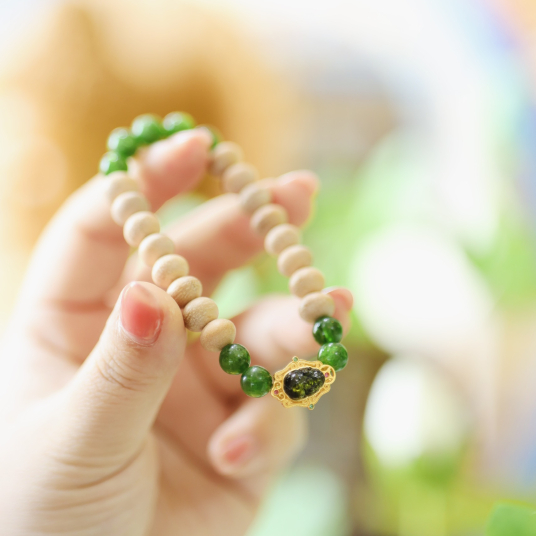 Diopside Chiên Đàn Trắng