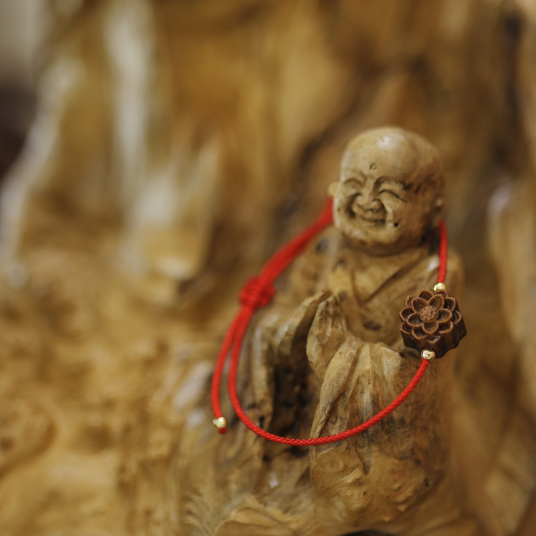 Hoa Sen Cát Tường Mang Lại Bình An May Mắn